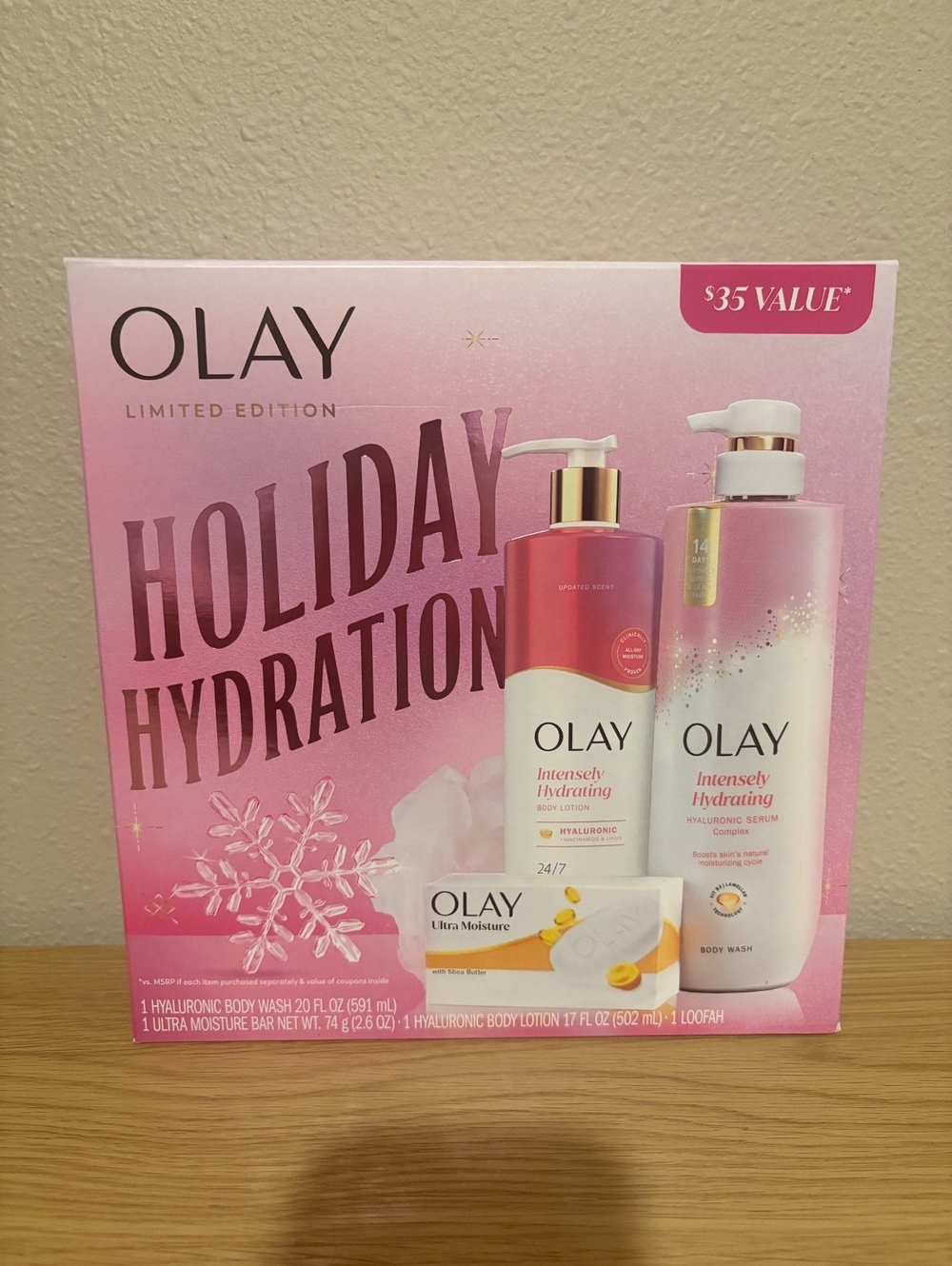 Olay Holiday Hydration Limited Edition Gift Set Body Wash Lotion Loofah